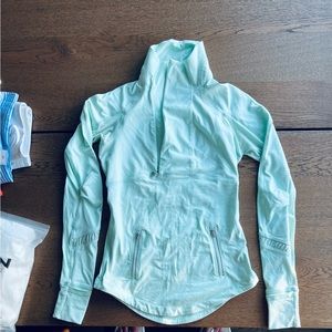 Lulu lemon thermal pull over